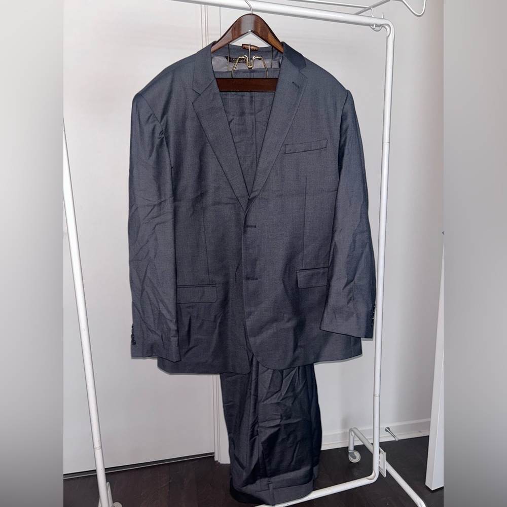 Caravelli Collezione Grey Suit – Oxford 2 Button – Size 50L / 46W”